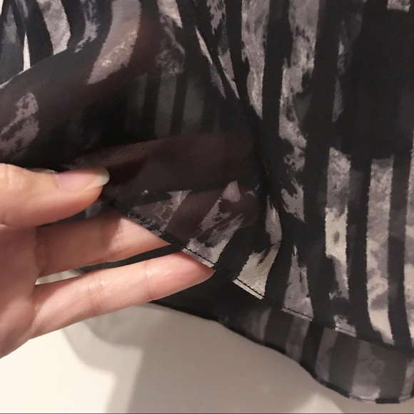 Ellen Tracy “Office Party” blouse. - Picture 5 of 5